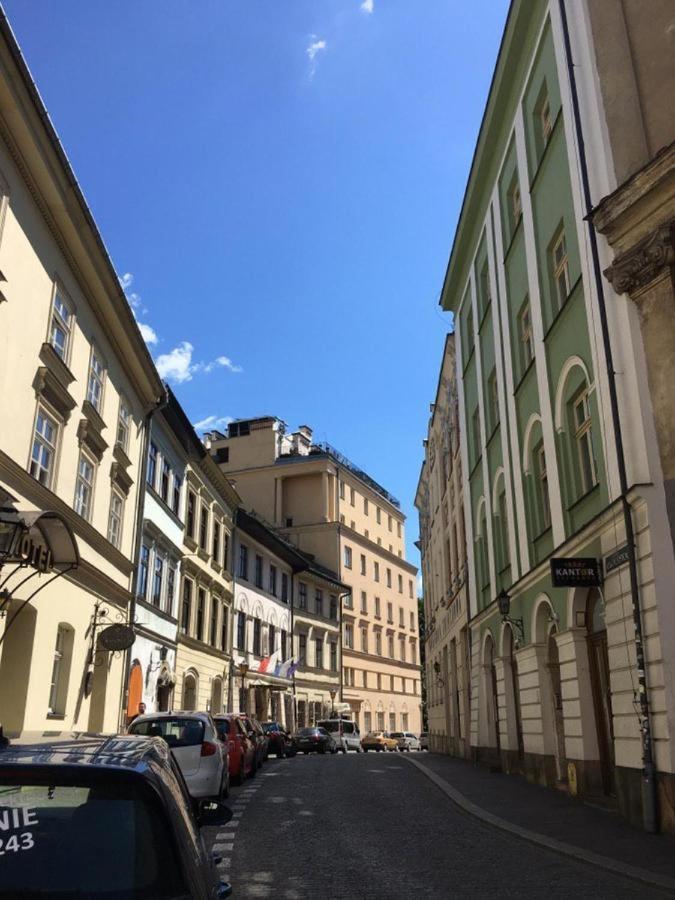 Lares And Penates Apartment Krakow Ngoại thất bức ảnh