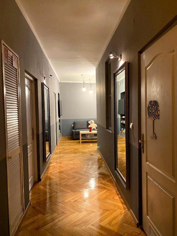 Lares And Penates Apartment Krakow Ngoại thất bức ảnh