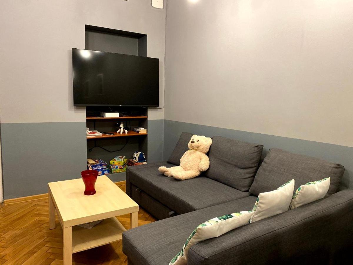 Lares And Penates Apartment Krakow Ngoại thất bức ảnh
