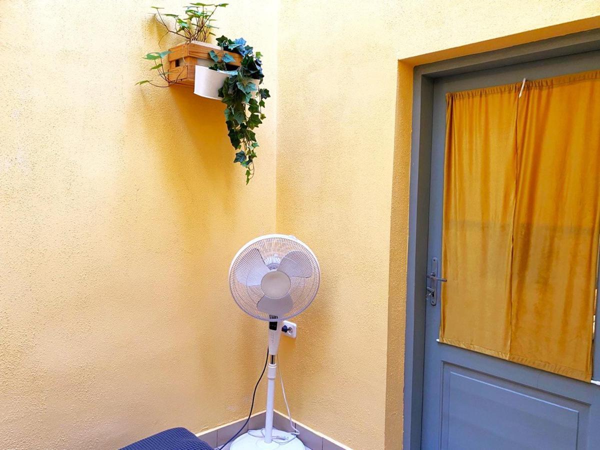 Lares And Penates Apartment Krakow Ngoại thất bức ảnh